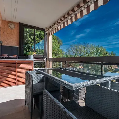 Апартаменты T2- Clim- Plages- Commerces *